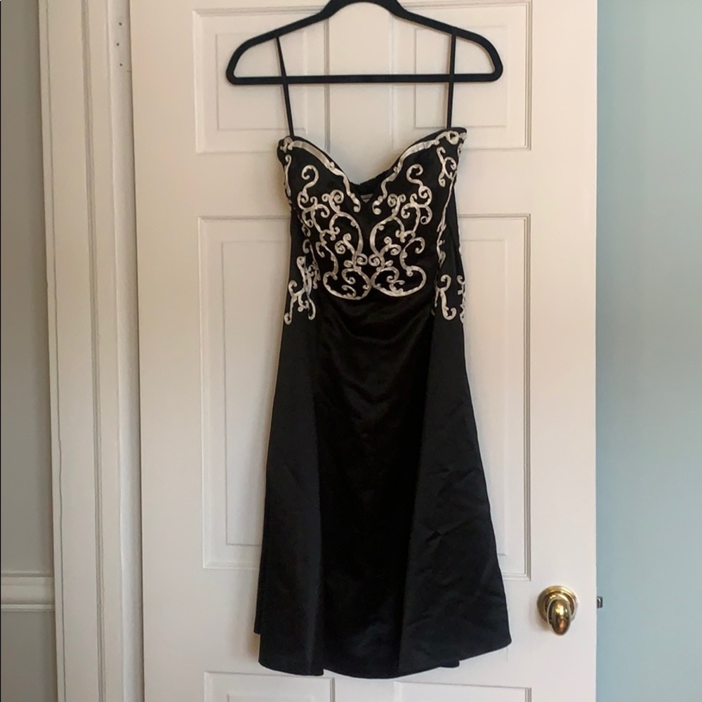 White House Black Market Strapless Dress